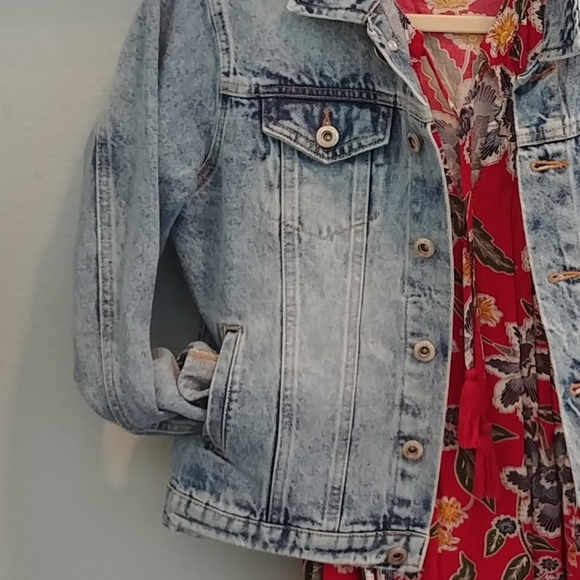 Jean Jacket - Picture 6 of 6